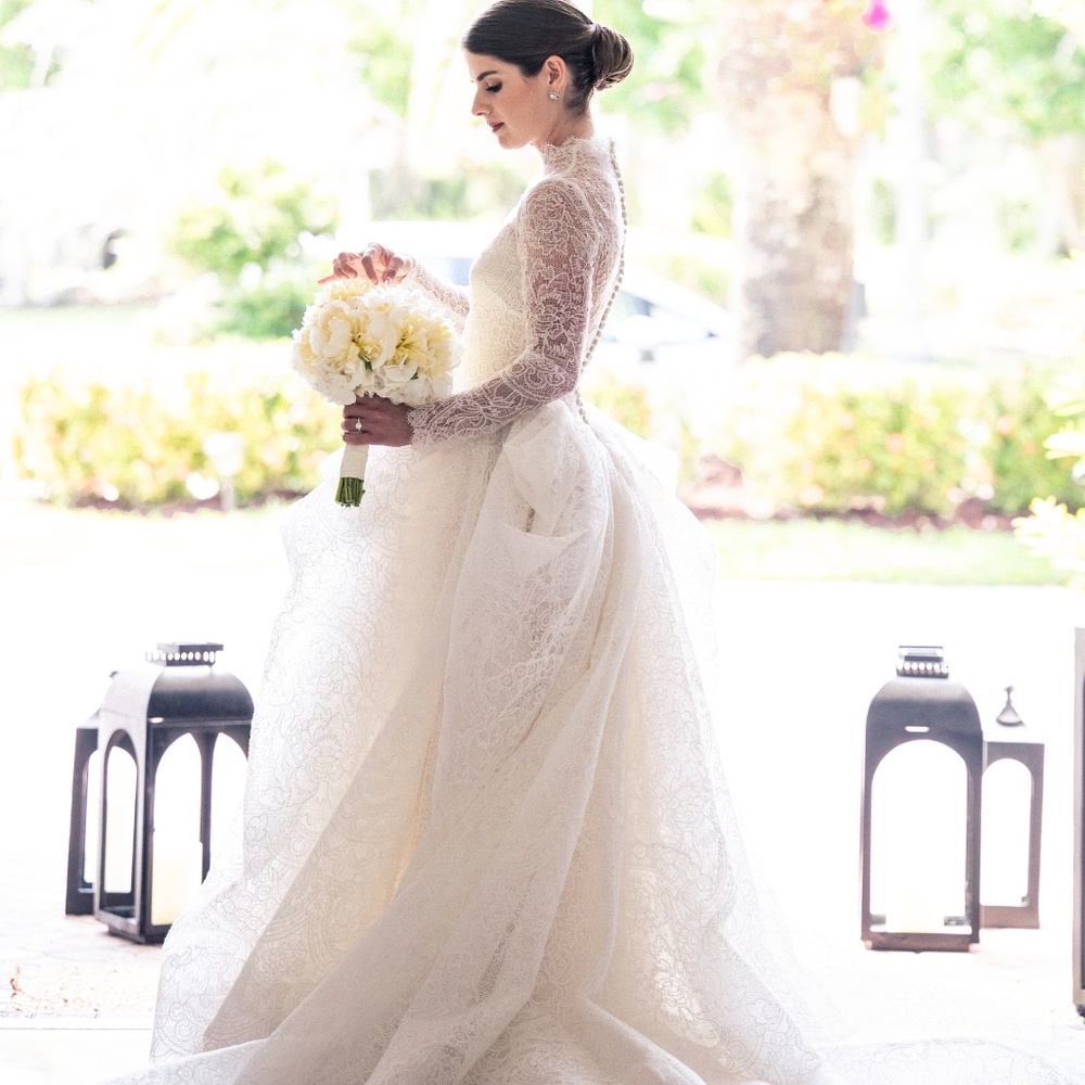 VERA WANG WEDDING DRESS